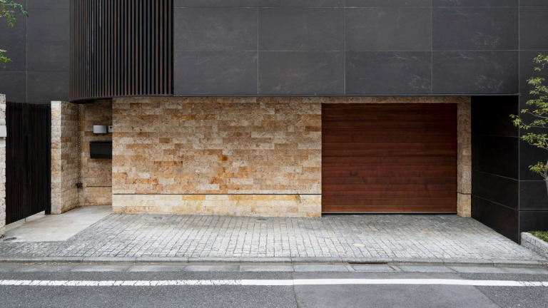Essential Garage Door Maintenance Tips