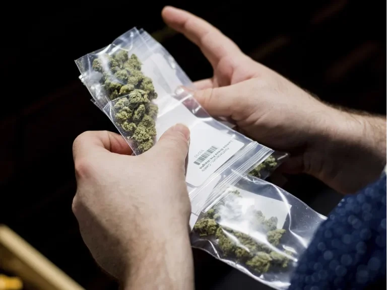 Order Cannabis Safely from an Online Weed Dispensary in Canada