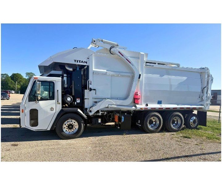 McNeilus Refuse Trucks: A Practical Guide to Fleet Performance and Reliability